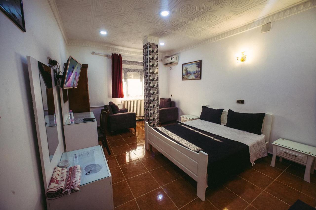 Hotel Residence El Mahdi バトナ エクステリア 写真