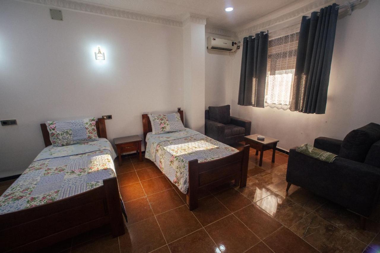 Hotel Residence El Mahdi バトナ エクステリア 写真