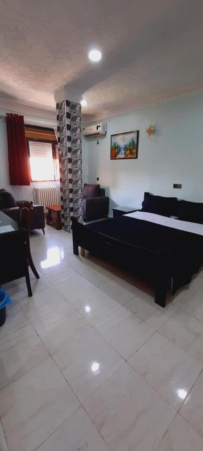 Hotel Residence El Mahdi バトナ エクステリア 写真